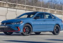 5 autos del 2026 que todavía te dejan manejar con tres pedales.